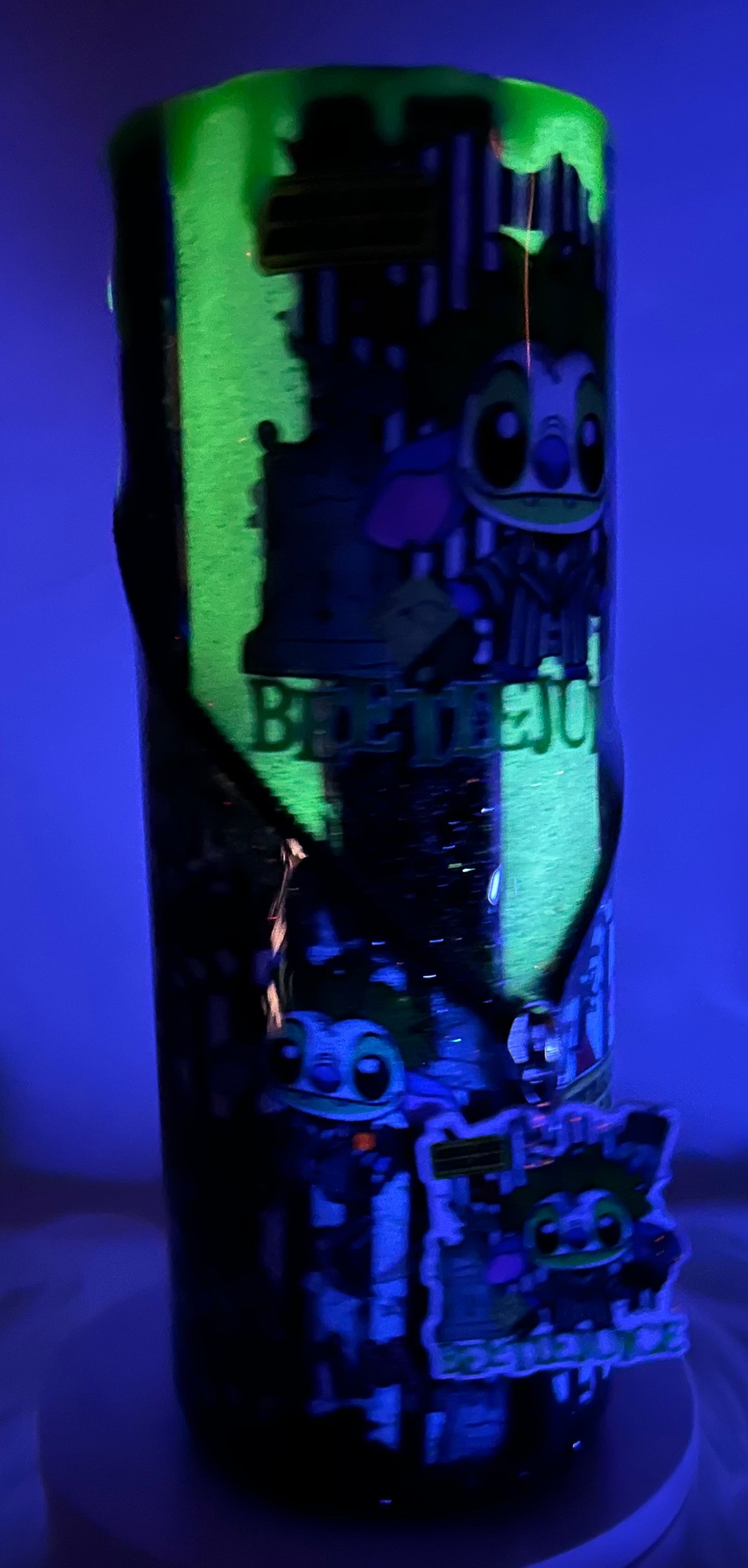 20oz Glow -Blue guy dressed in costume Zippered tumbler